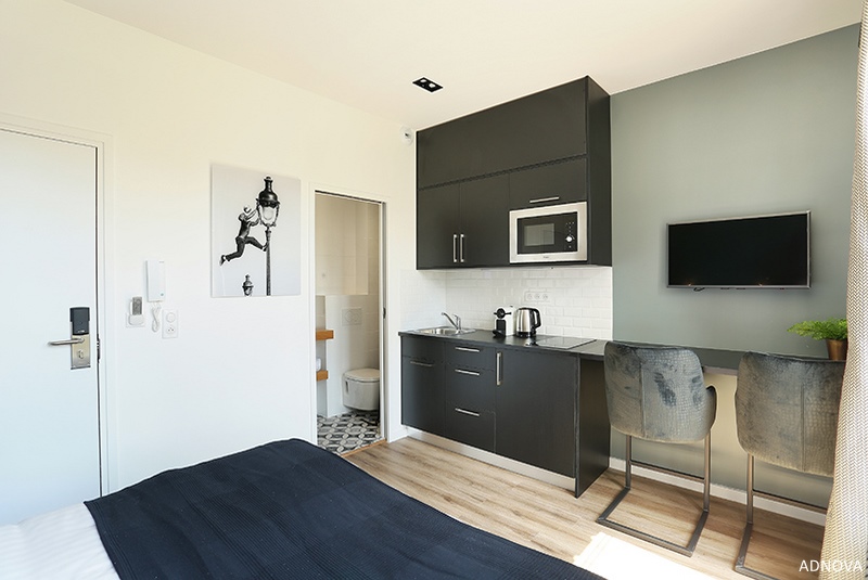 HOTEL — vue 13