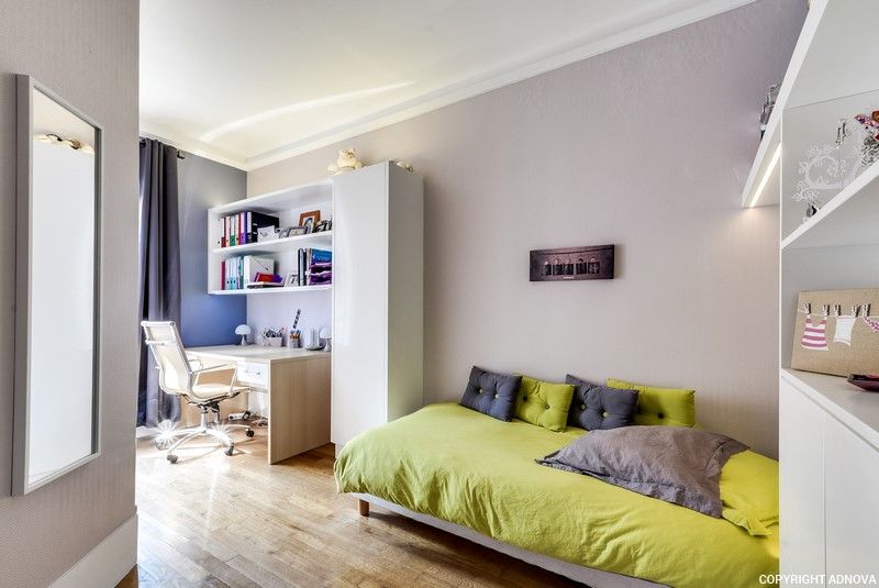 APPARTEMENT DE CINQ PIECES — vue 11